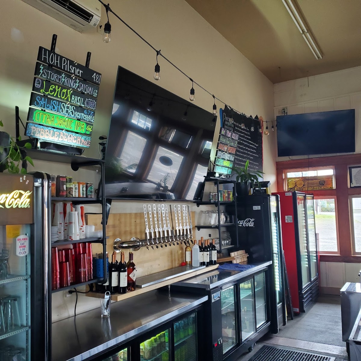 Barhop Brewing And Artisan Pizza